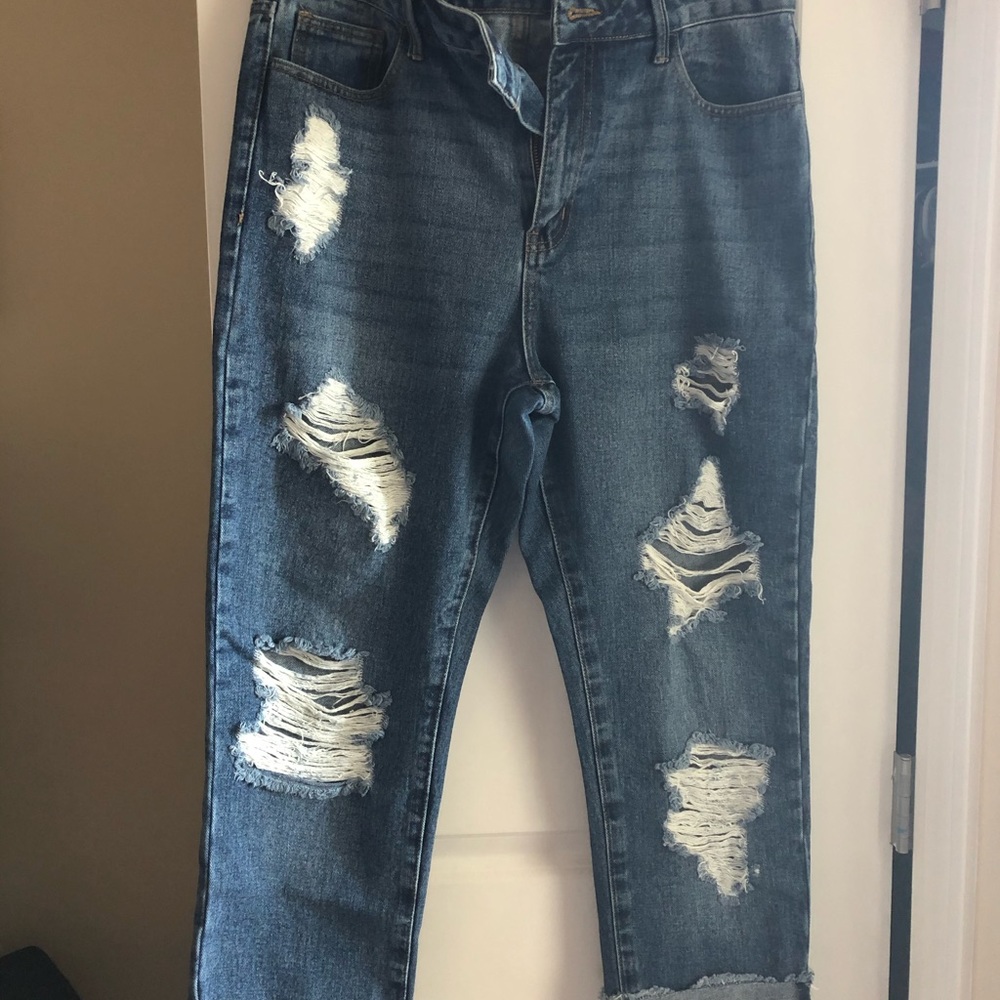 High waist distressed mom jeans